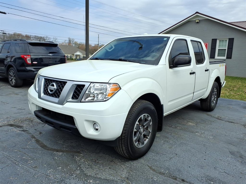 2017 Nissan Frontier 4.0 Desert Runner Crew Cab 4X2 AT's photo